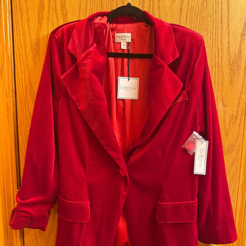 Premier Amour Size XXL Red Velvet Blazer